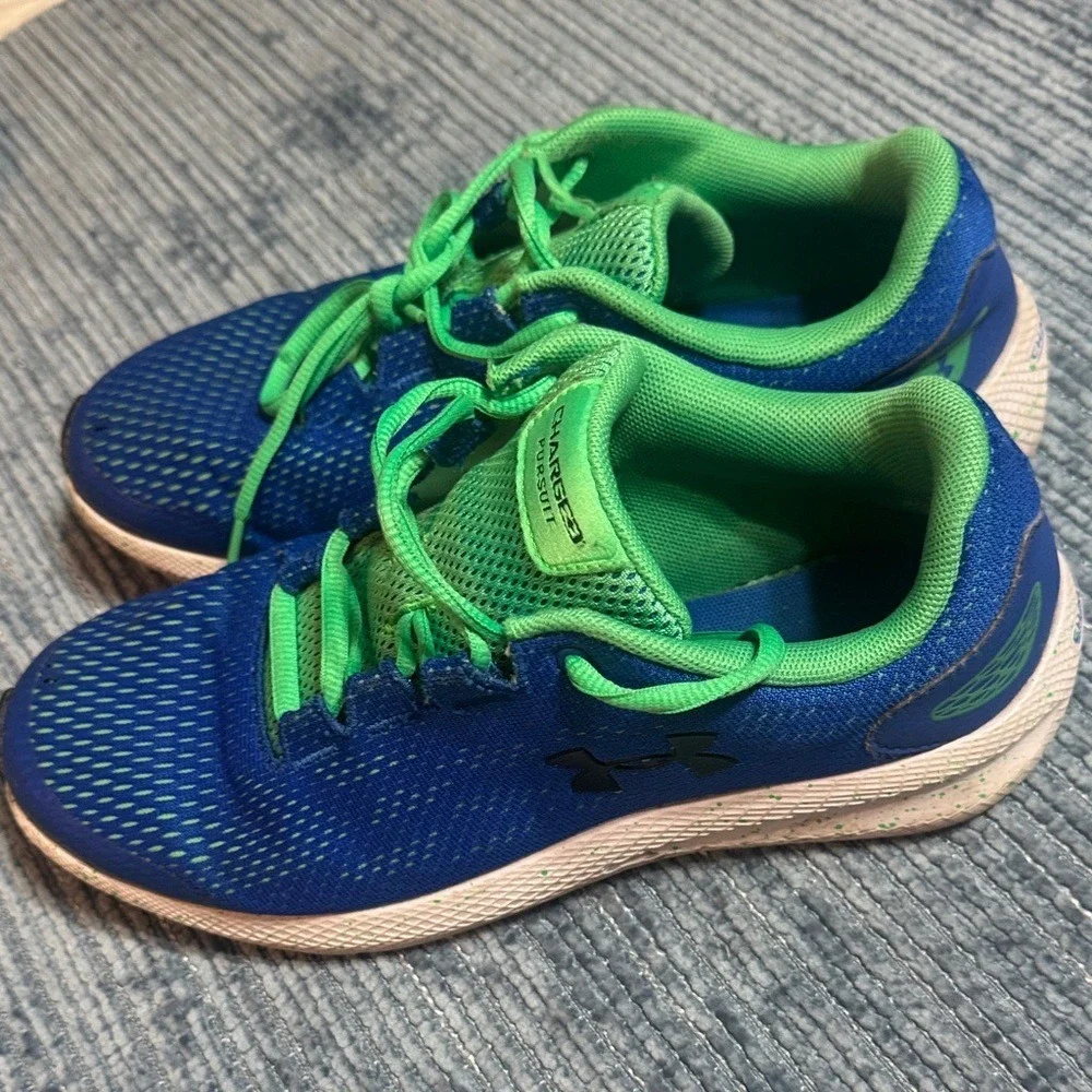 Under Armour Charged Pursuit Kids Running Shoes Blue Green Size‎ 7Y
